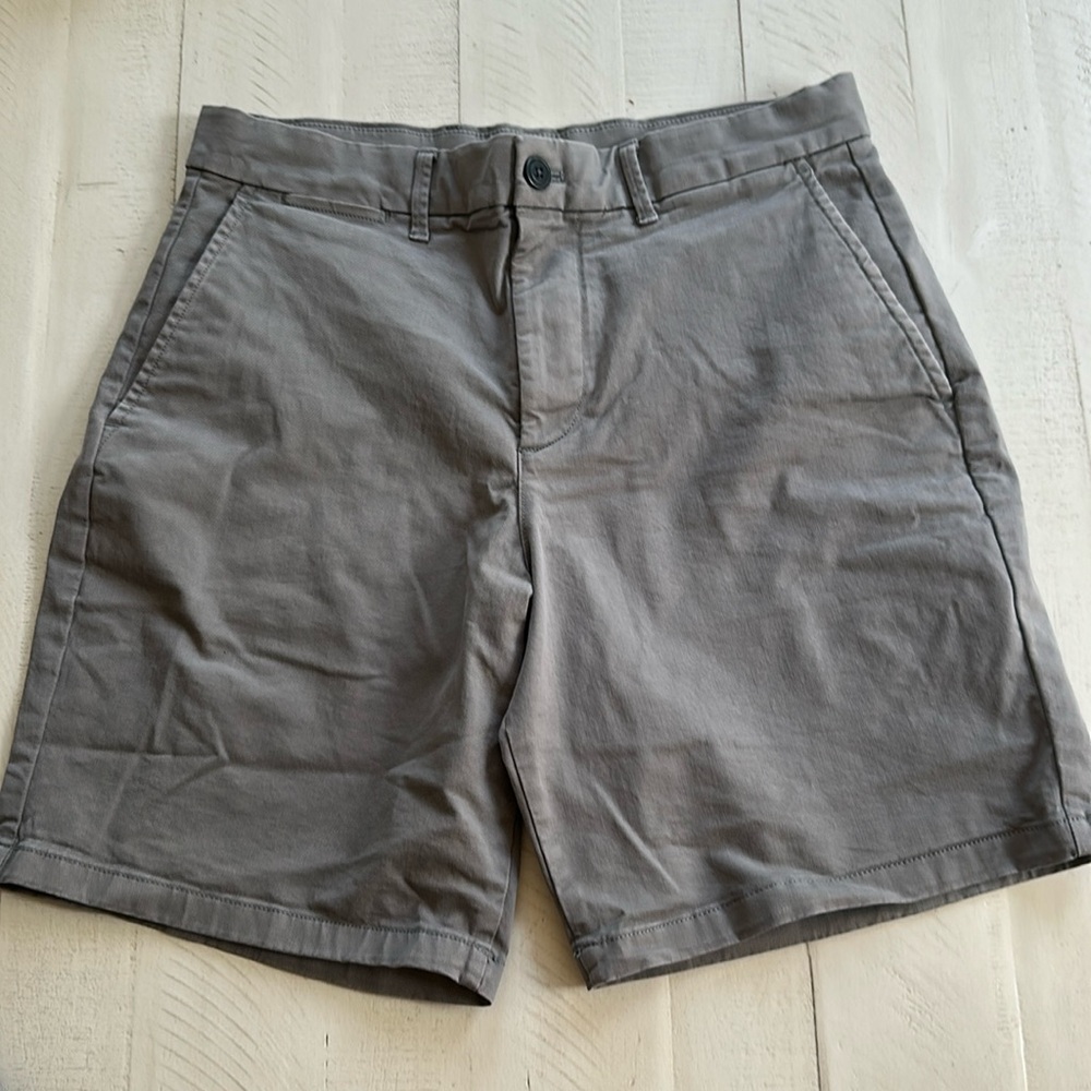 GAP 8” Shorts. Mens’s size 29.  Gray. Never worn!